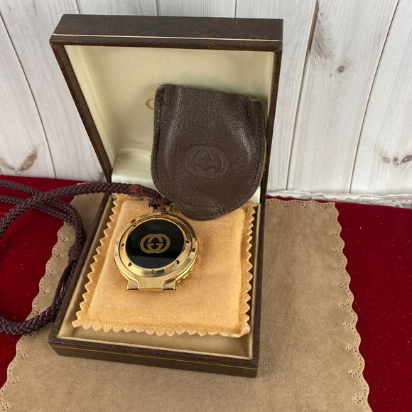 Almost NEW Gucci World Alarm Clock Vintage Rare Gucci Quartz Travel Alarm Clock - Picture 3 of 10